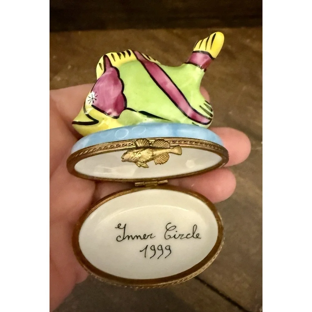 Limoges France Tropical Angel Fish Trinket Box LS Peint Main Hinged Handpainted